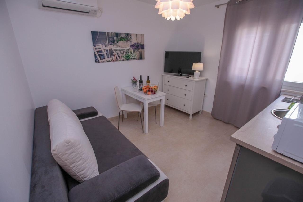 Apartments Zoya Клек Екстер'єр фото