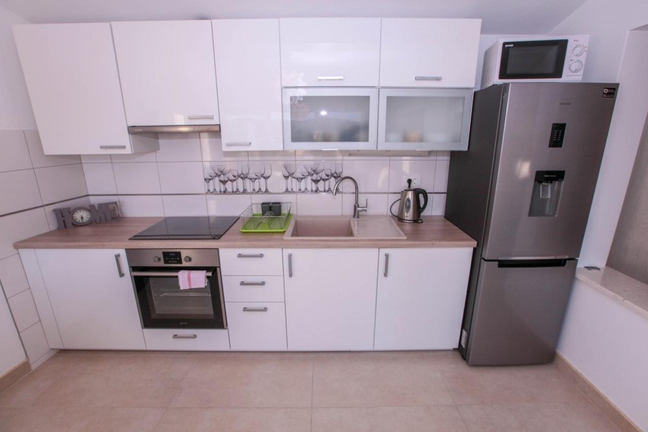 Apartments Zoya Клек Екстер'єр фото